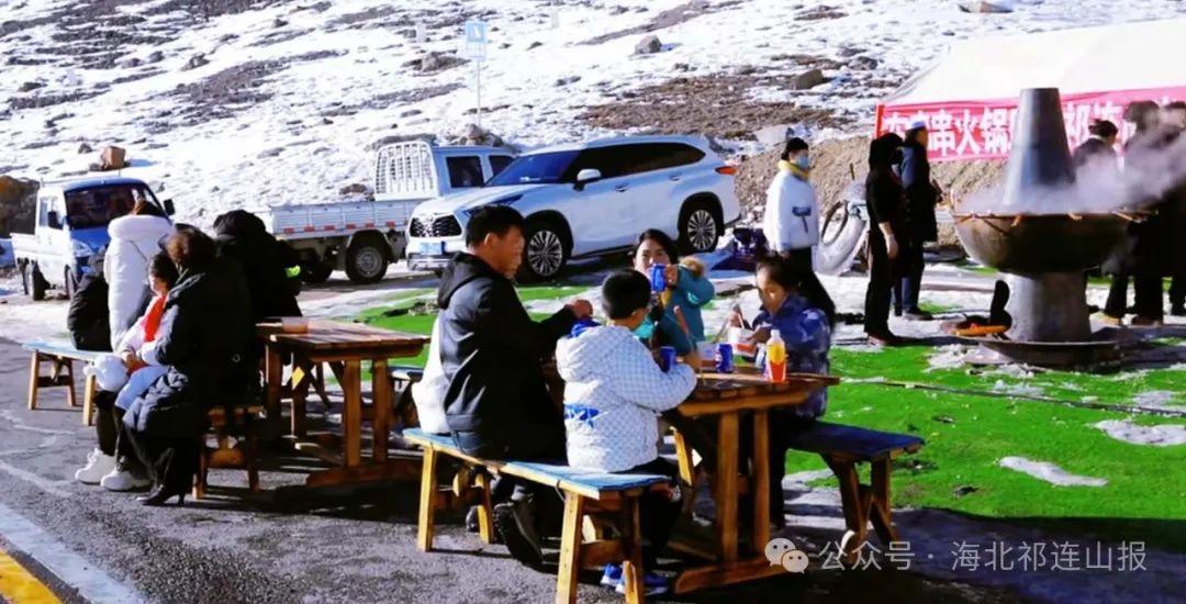 九游娱乐：【登梦中雪山观大湖胜景】岗什卡：让冰雪旅游的“冷资源”变成“热经济”(图5)