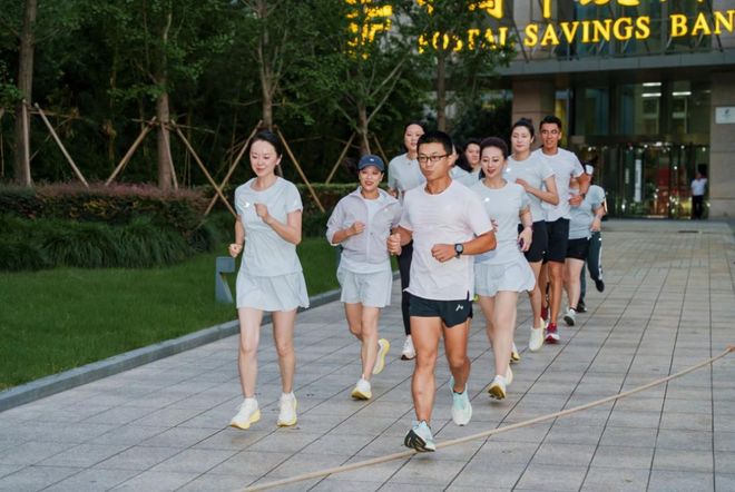 2025虹口·发现之旅当奔跑与书香相遇(图4)