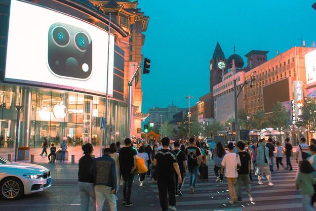 市场分化加剧：AI时代iOS应用出海的区域选择与精细化策略