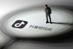 抖音教程视频教程合成2019:拍抖音视频应该配什么样的音乐呢-第1张图片-小七抖音培训 抖音教程视频教程合成2019:拍抖音视频应该配什(图1)
